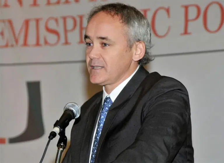 Efecto Dujovne: renunció el principal asesor económico de Quintana