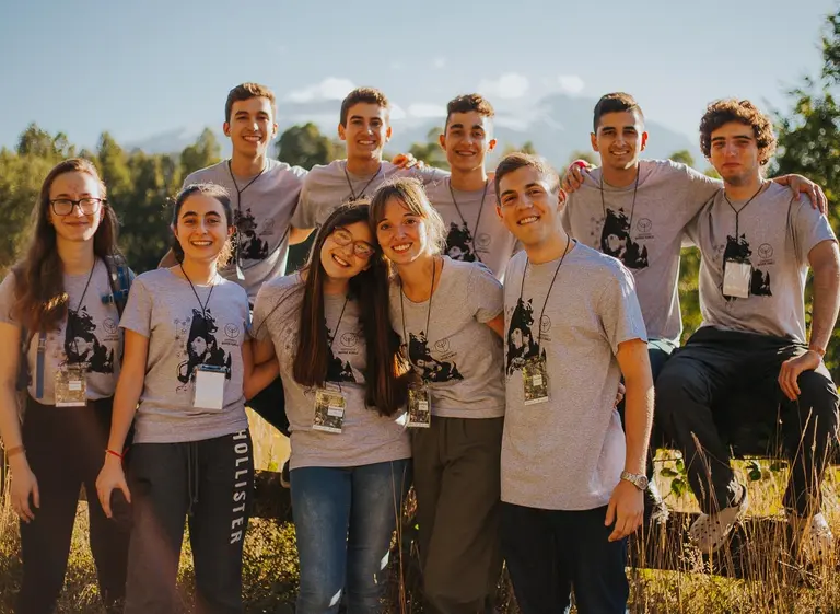 Bayer beca a estudiantes y jóvenes profesionales para estudiar y trabajar en el exterior
