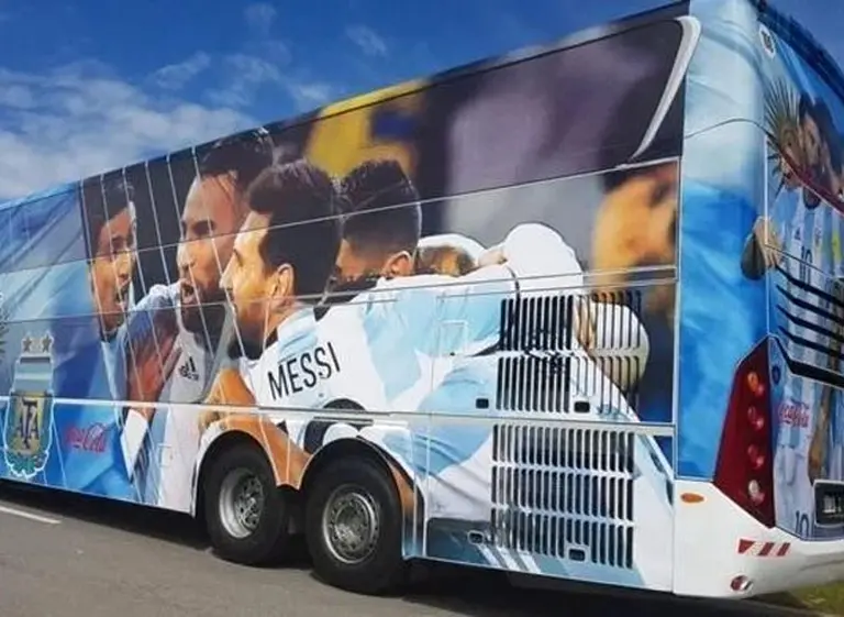 Las cargadas de las redes a la frase que llevará el micro de la Selección