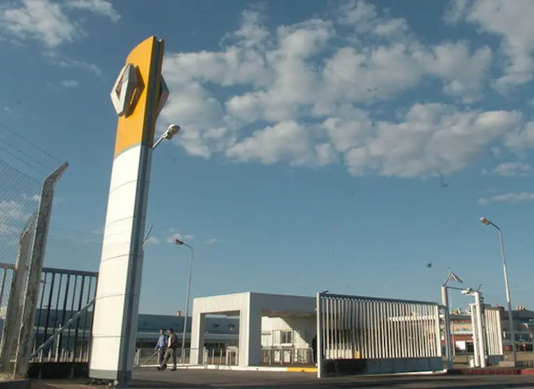 Por huelga de camioneros en Brasil, Renault paró su planta