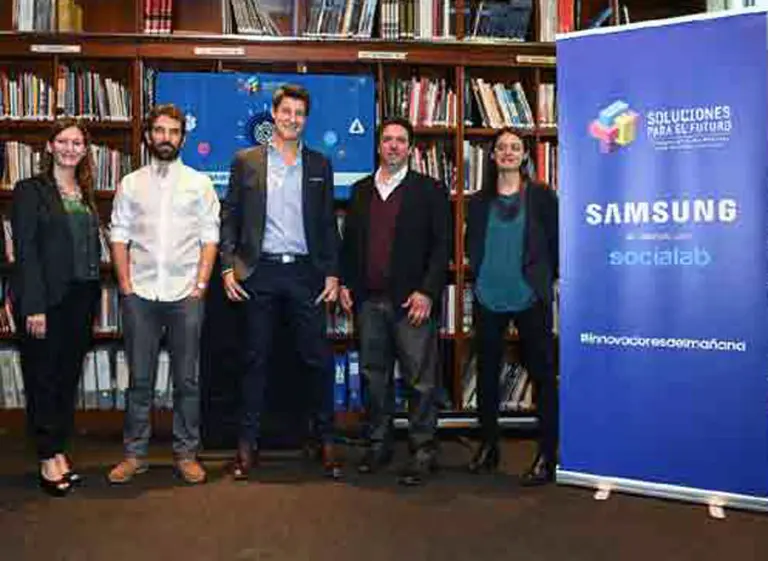 Samsung premia a jóvenes innovadores de escuelas secundarias