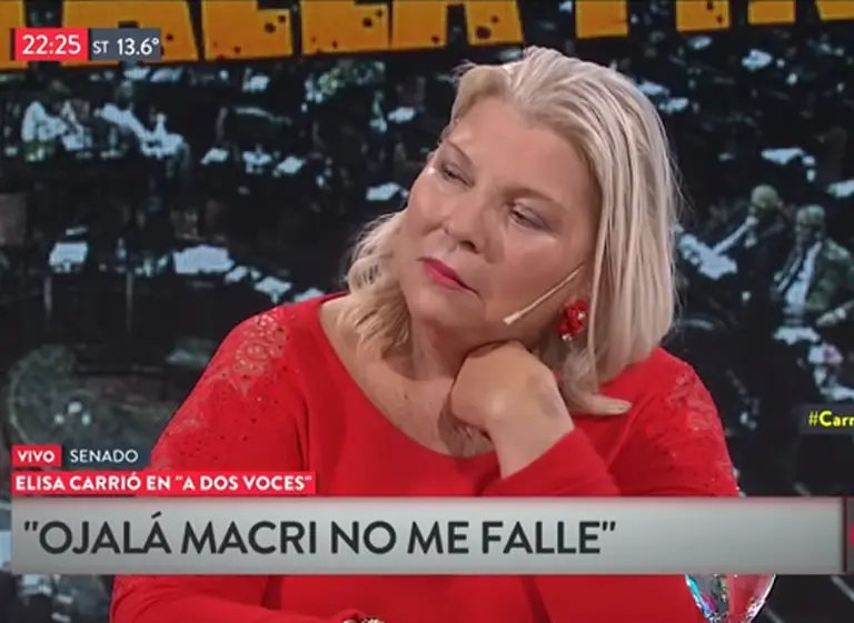 Carrió: "Le pido a la gente que apoye a Macri, porque lo del PJ es un golpe"