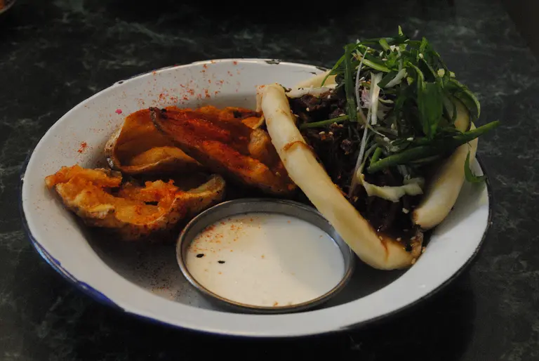 La comida callejera ahora es asiática y Koko Bao Bar lo sabe