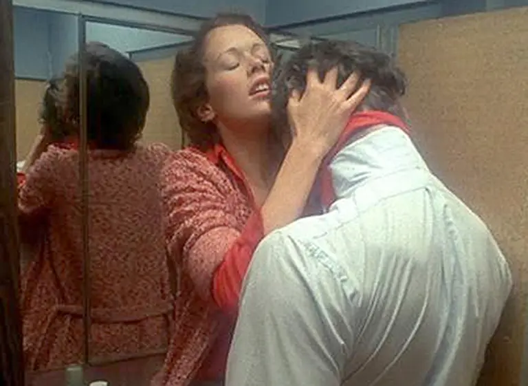 ¿Qué puede ocurrir si te descubren teniendo sexo en un avión?