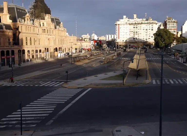 El paro se sintió en las calles, pero el Gobierno lo minimizó: "Es más de los dirigentes que de la gente"