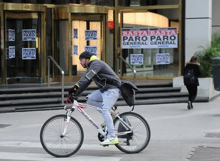 Se mantiene el nivel de conflictividad laboral pero crecen las disputas con el Estado Nacional