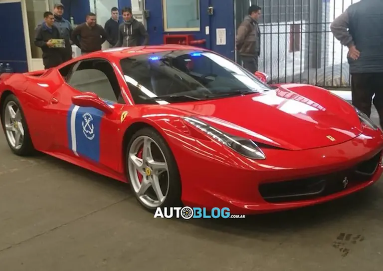 La Ferrari de gremialista se convirtió en patrullero de la Prefectura Naval Argentina