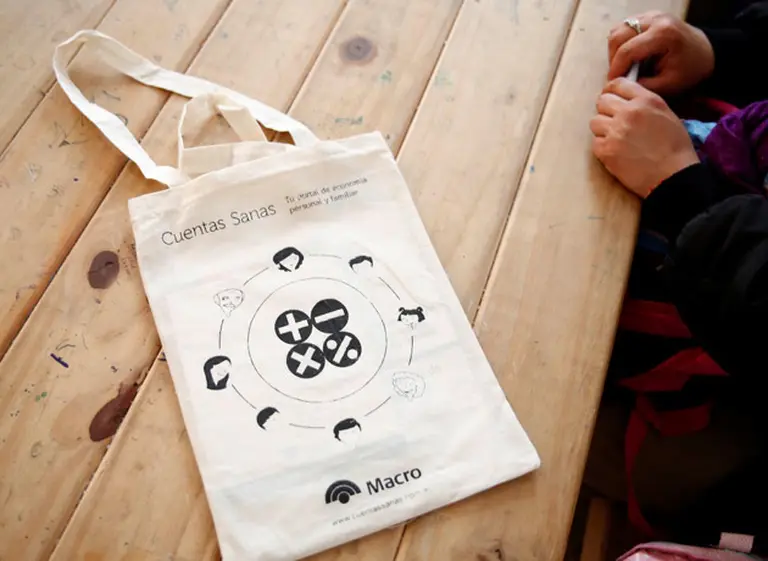 "Cuentas Sanas" compra bolsas sustentables a la empresa social Juno