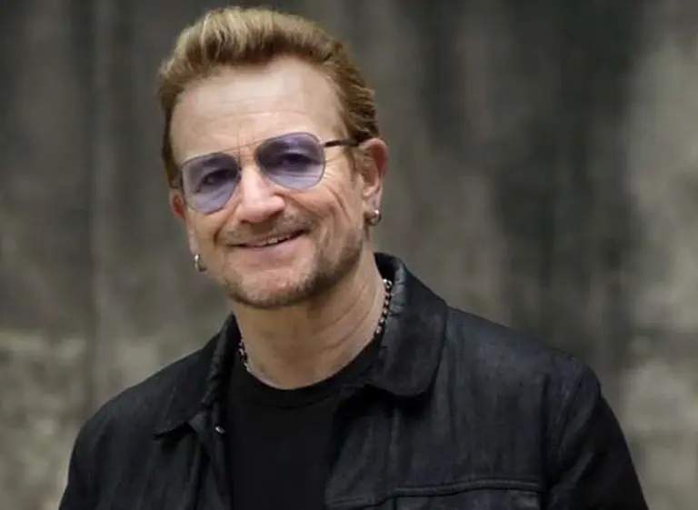 Bono y la viuda de Steve Jobs invierten en la educación en la Argentina