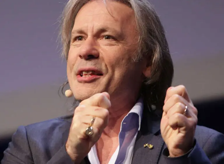 El emprendimiento y el mundo de los negocios según Bruce Dickinson, de Iron Maiden