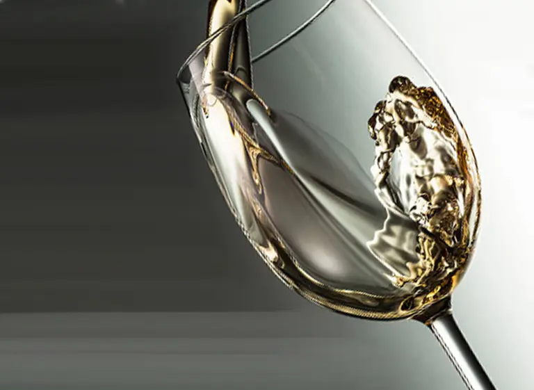 Filosos y bien frescos, este es el perfil de los nuevos blancos de moda en la Argentina