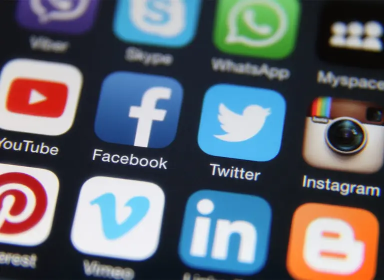 El 87% de los argentinos accede a Internet a través de un "smartphone": qué aplicaciones son las que más usan