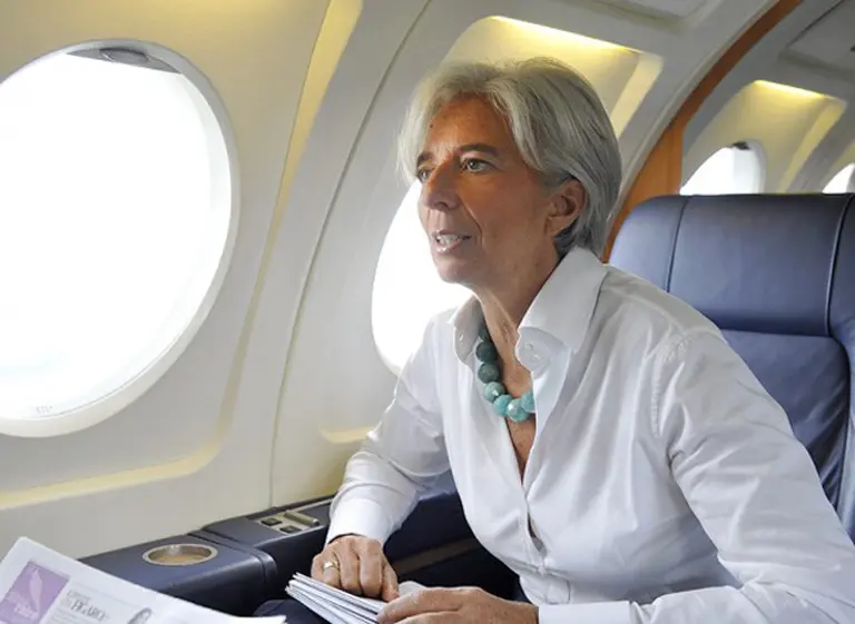 Susto para Lagarde: el avión perdió combustible y tuvo que volver a Ezeiza