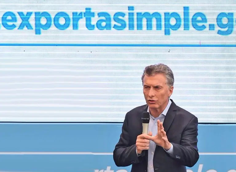 Para relanzar el programa "Exporta Simple", el Gobierno bonificará los enví­os de las Pymes