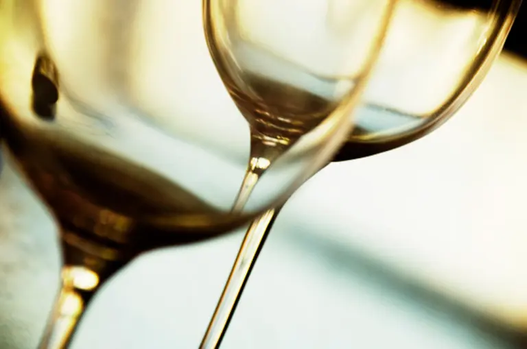 Cambio de tendencia: el espumante ahora se sirve en copas de vino blanco