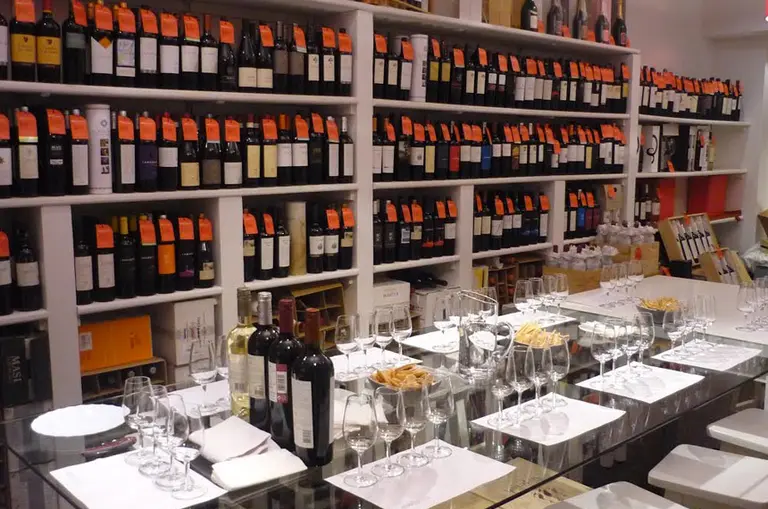 La cadena de vinotecas enoGarage presentó su agenda para el mes