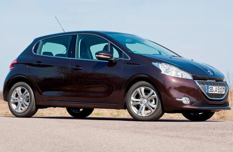 El Peugeot 208 ahora llega con caja automática