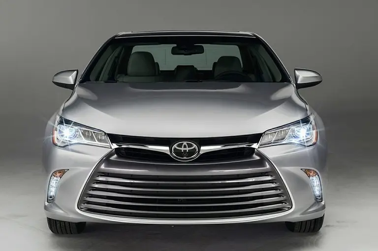 El nuevo Toyota Camry ya se vende en la Argentina totalmente renovado