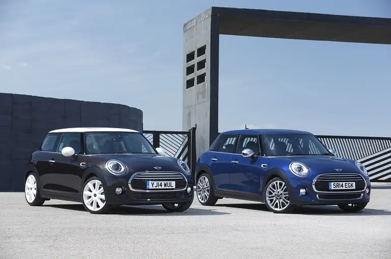 Mini presentó la nueva versión de cinco puertas con precios desde 68.200 dólares