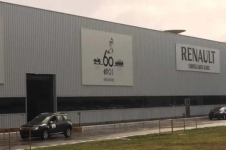 Fiat y Renault, con la producción suspendida durante una semana