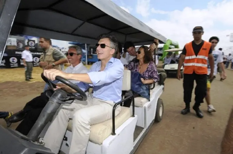 Mauricio Macri: su pasado en Sevel y el desafío frente a las automotrices