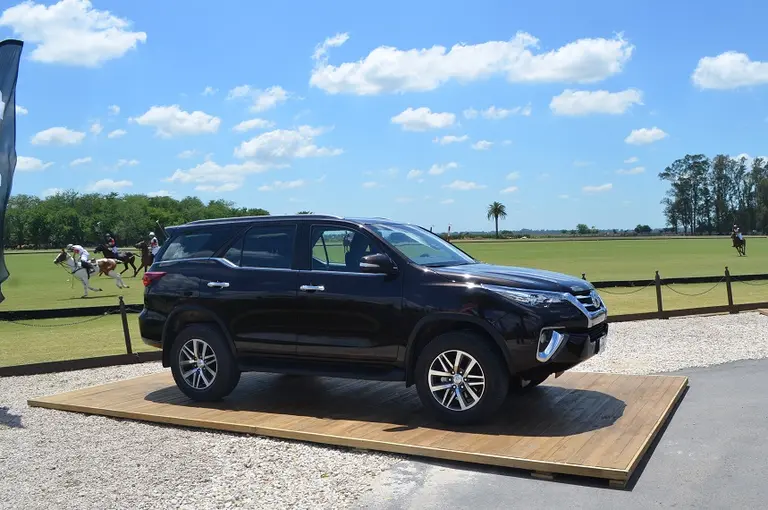 Toyota presentó la SW4 para 7 pasajeros con precios desde $883.000