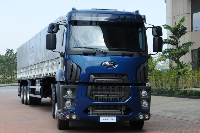 Ford renovó su línea de camiones y desembarca en el segmento de Extrapesados