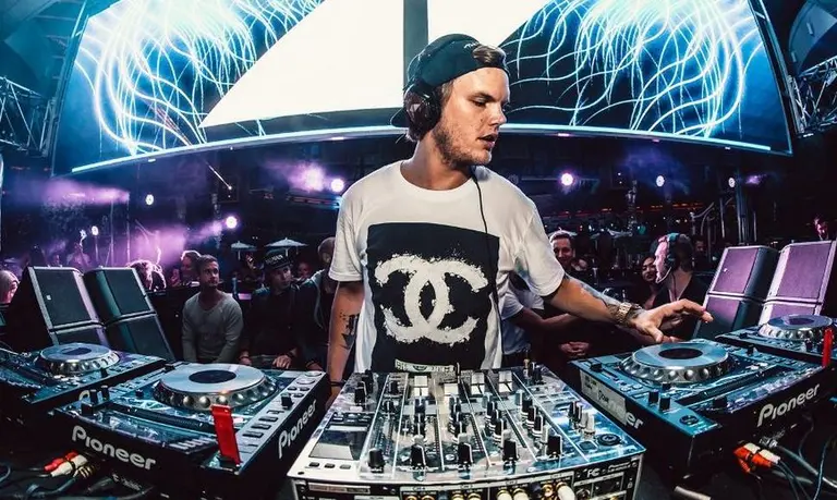 DJ Avicii, una sorpresiva muerte, ¿qué patologías se le asocian hasta el momento?