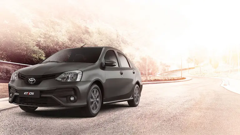 ¿Por qué Toyota logra sortear la crisis y Etios y Hilux siguen ganando mercado?