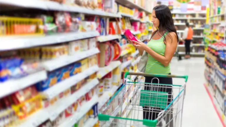 Caída del poder adquisitivo: suma más del 17% desde que asumió Macri