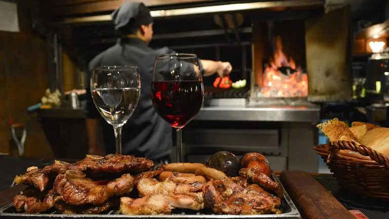 Los restaurantes impulsan un menú ejecutivo nocturno para atraer más clientes