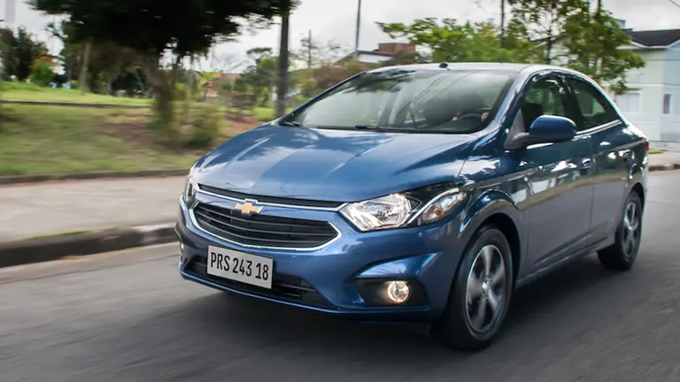 Chevrolet presenta la renovación de los modelos Onix y Prisma 2019