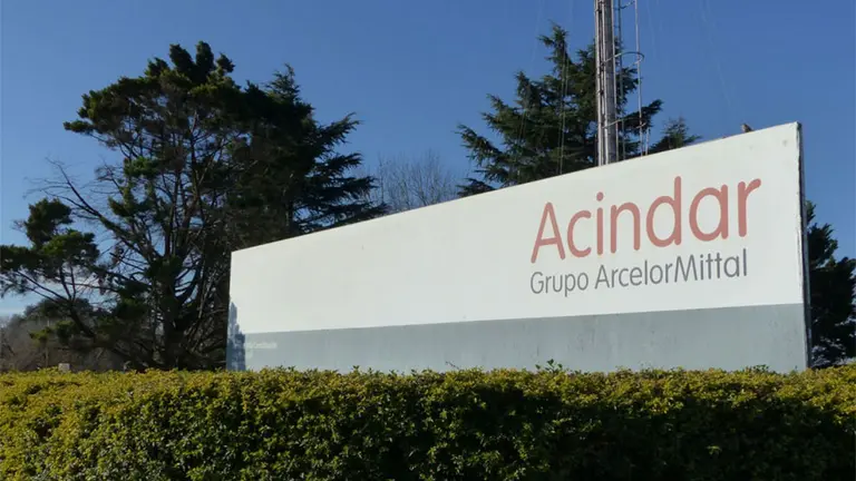 Una de las mayores productoras de acero se mete en energías renovables: en qué empresa invirtió