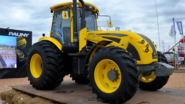 La historia de los tractores argentinos que nacieron de una crisis