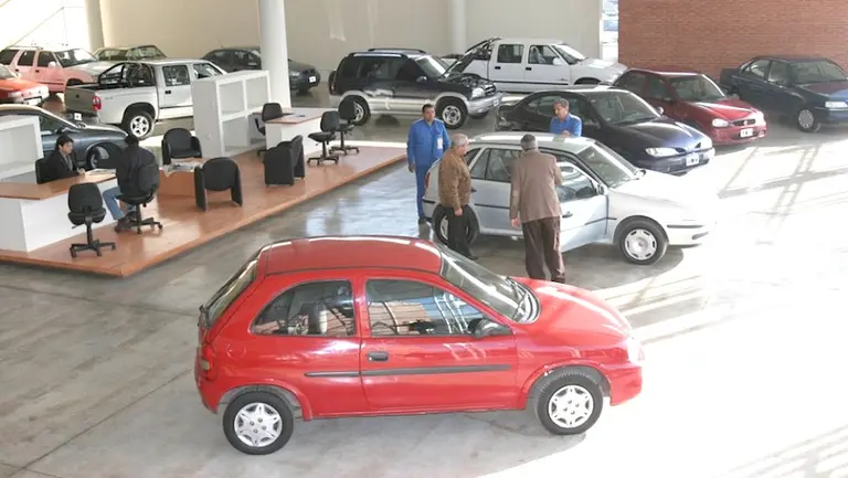 Se derrumbó casi 20% la venta de autos usados en noviembre
