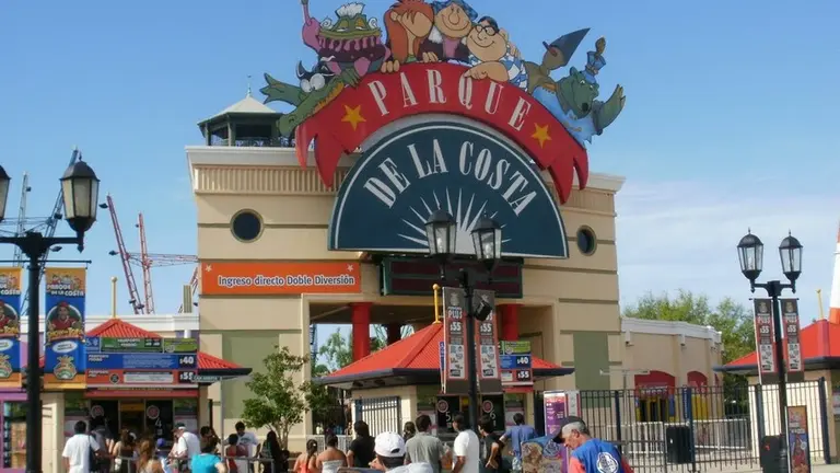 Retiros voluntarios y protestas: trabajadores reclaman por el cierre del Parque de la Costa