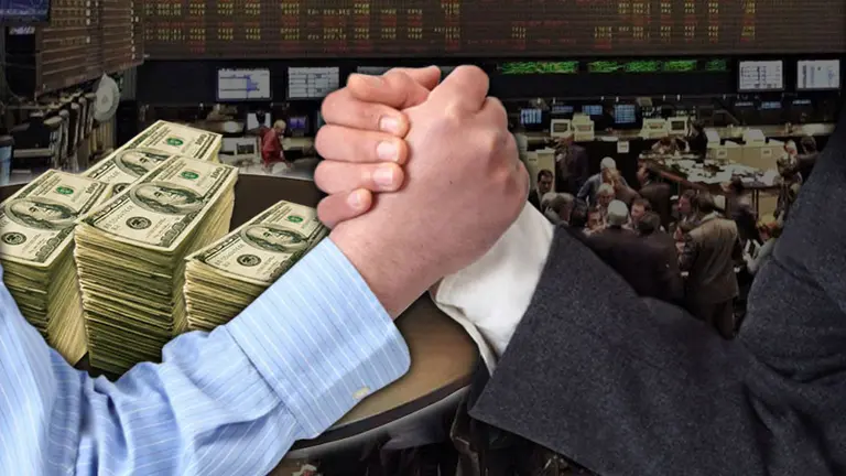 Volvió el "dólar puré": compran en el mercado oficial y venden en el "blue"