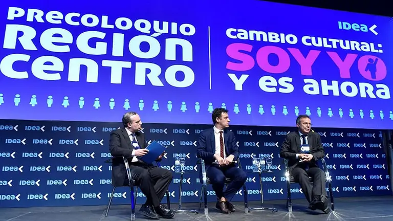 Precoloquio de IDEA: anticipan escenario político y económico más negativo para el Gobierno hasta las próximas elecciones