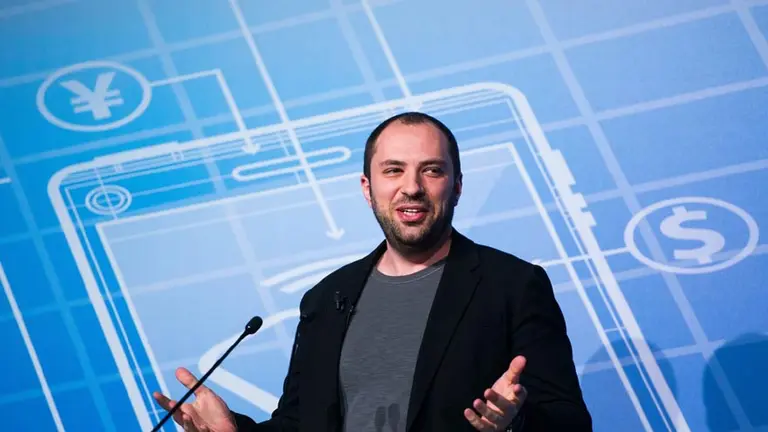 El exorbitante sueldo del fundador de WhatsApp por trabajar un día al mes en Facebook