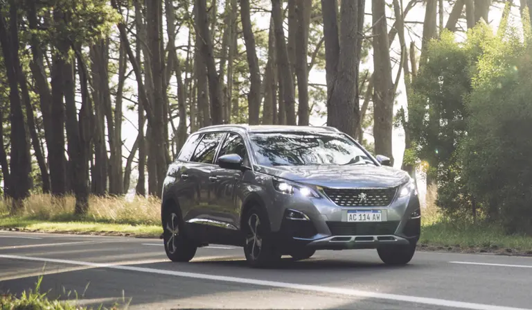 El Peugeot 5008 suma más equipamiento en todas las versiones