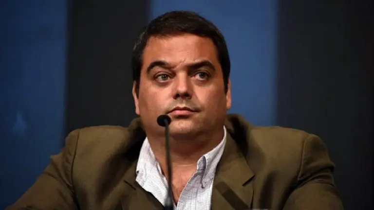 Video: mal momento de Jorge Triaca cuando viajaba a bordo de un avión de Aerolíneas