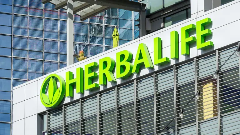 Denuncian a Herbalife por u$s1.000 millones en Estados Unidos por estafa