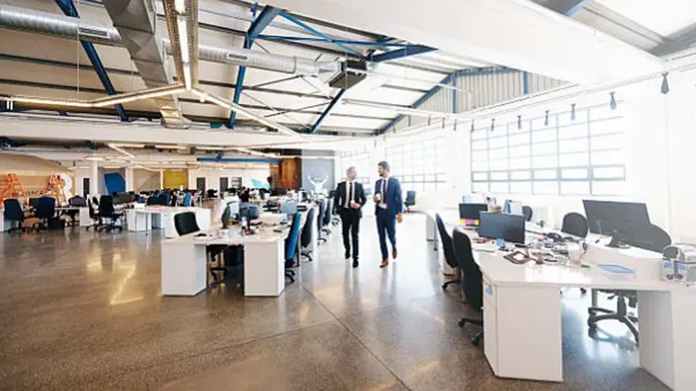 Los factores por los que en el verano recrudecen los conflictos en el trabajo