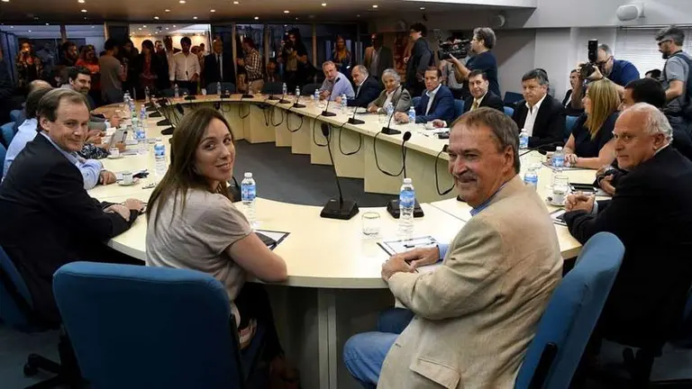 ¿Quiénes son los gobernadores con mejor y peor imagen, según una encuesta?