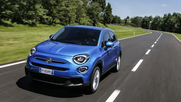 El Fiat 500X se actualiza con pequeños retoques por fuera y muchos por dentro