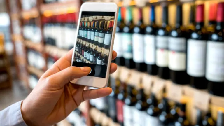 Vinos en la era de las redes sociales: el fin de la dualidad entre la tienda online y la física