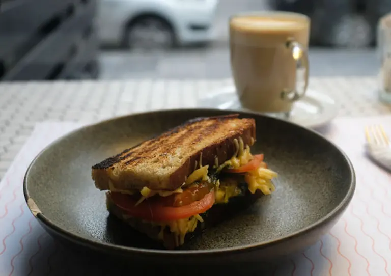 LAB, un lugar que experimenta con café y deslumbra con una cocina gourmet y de calidad