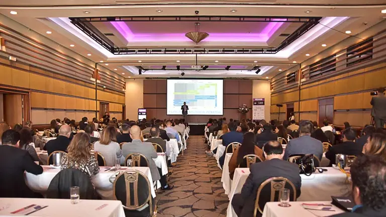 Conferencia: cómo serán los espacios de trabajo del futuro