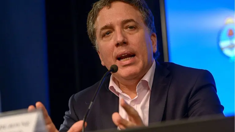 "Nunca se hizo un ajuste de esta magnitud sin que caiga el Gobierno"