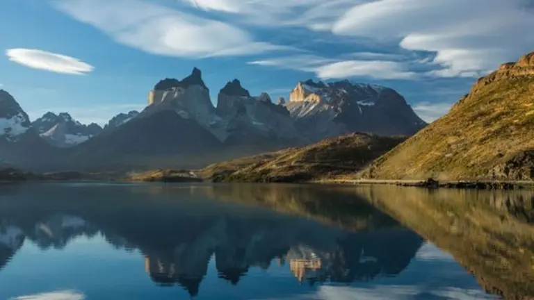 Qué debe hacer un país para venderse mejor al mundo y qué lecciones puede sacar de Chile